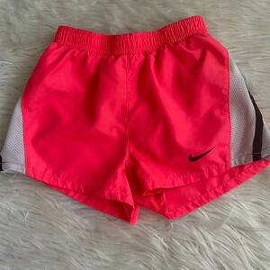 Girl’s Nike dri- fit pink shorts 4T